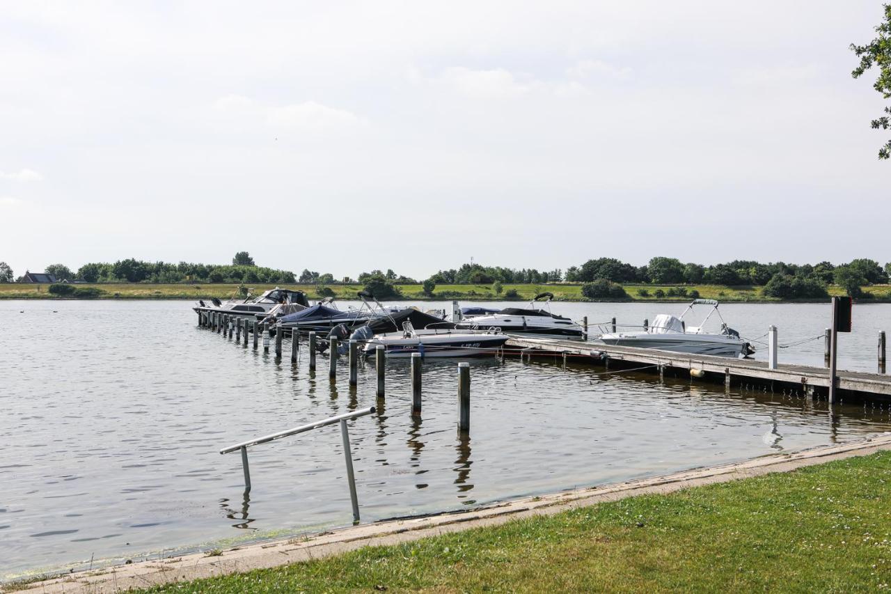Chalet Op 5* Camping De Paardekreek Kortgene Exterior foto
